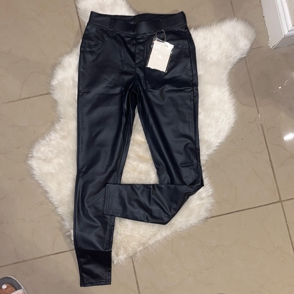 HOT! Navy Faux Leather Booty Lifting Pants - Picture 7 of 11